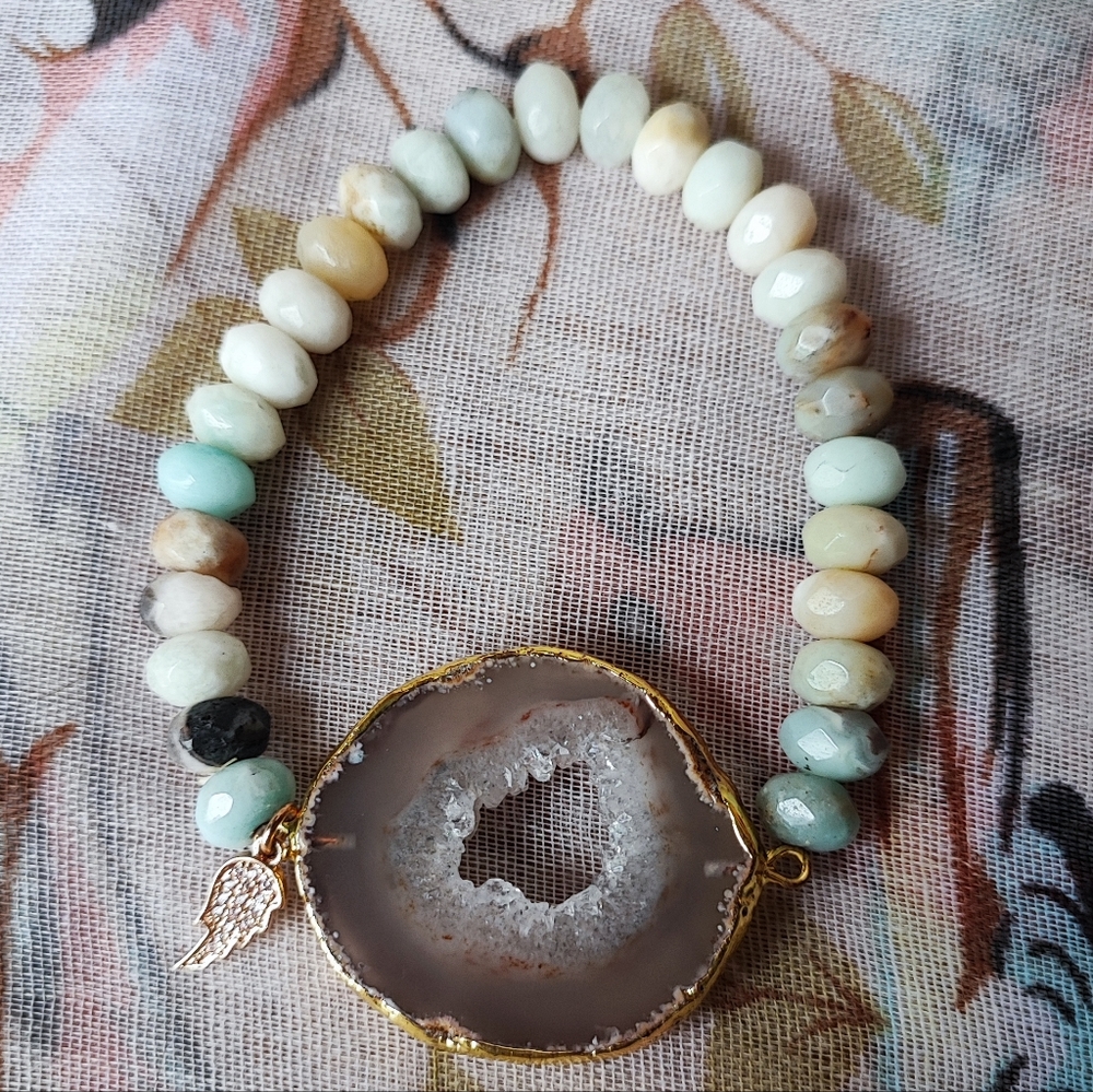 Stone Gold Encased Geode Druzy Seafoam Quartz Angel Wing Charm Stretch Bracelet